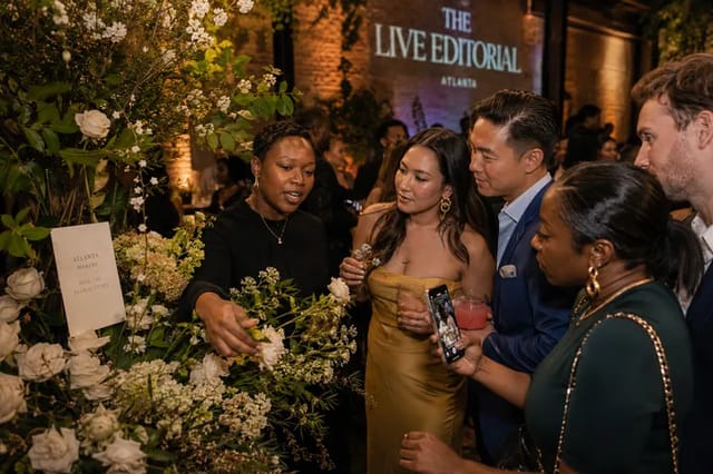 Floral installation shaping the reception atmosphere